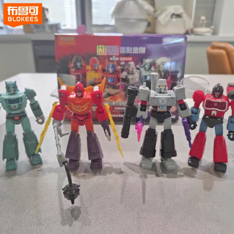 Model Kit Optimus - متوفر الآن: صندوق مفاجآت بلوكيز ترانسفورمرز