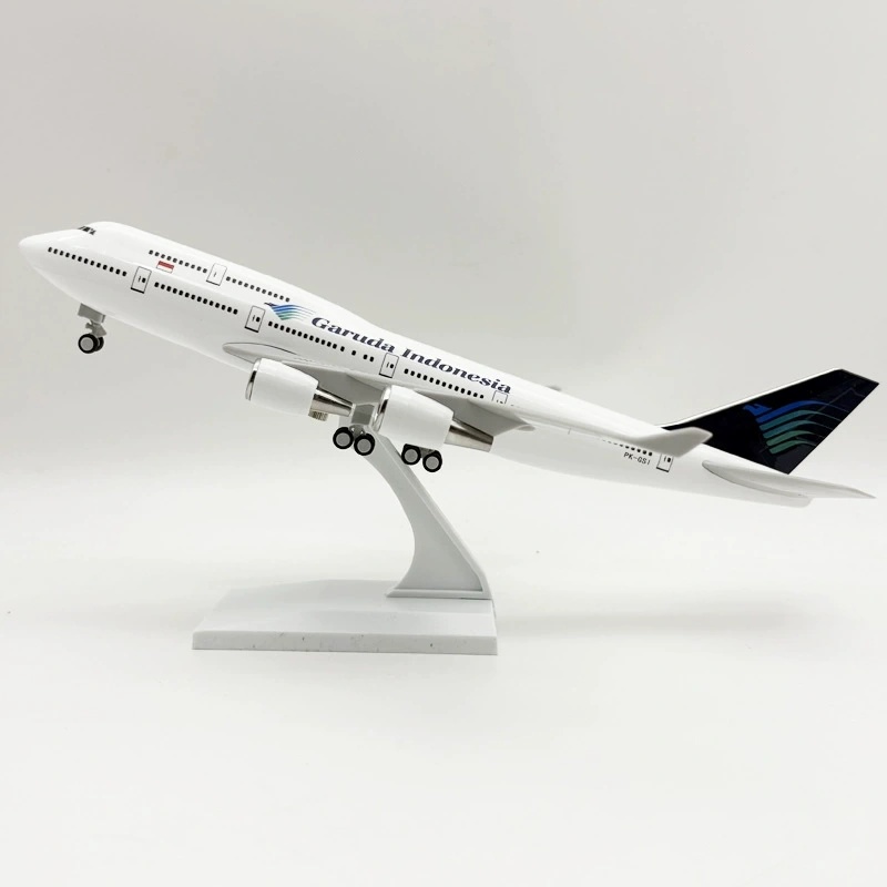نموذج طائرة جارودا إندونيسيا B - مراجعة Model Kit Indonesia وسعره