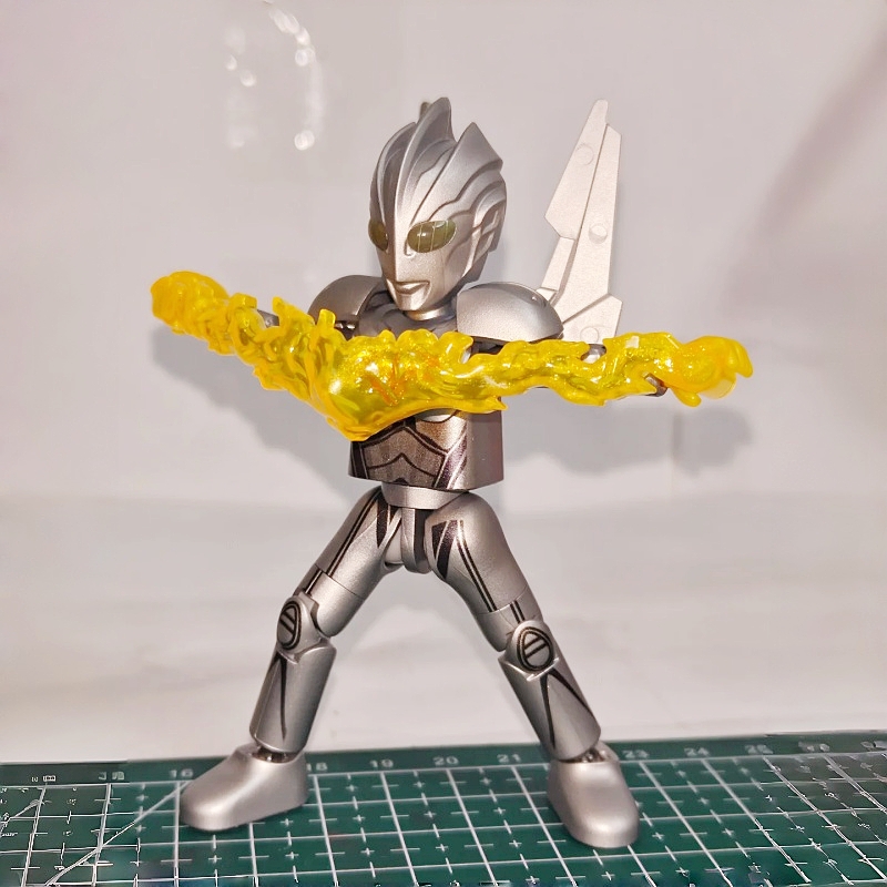 Blokees Ultraman Shinning Edit - مراجعة Model Kit Zero Megaman وسعره