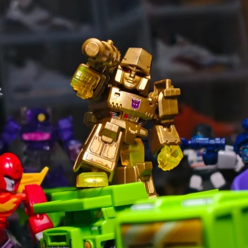 رائجة البيع Blokees محولات الن - مراجعة Model Kit Optimus وسعره