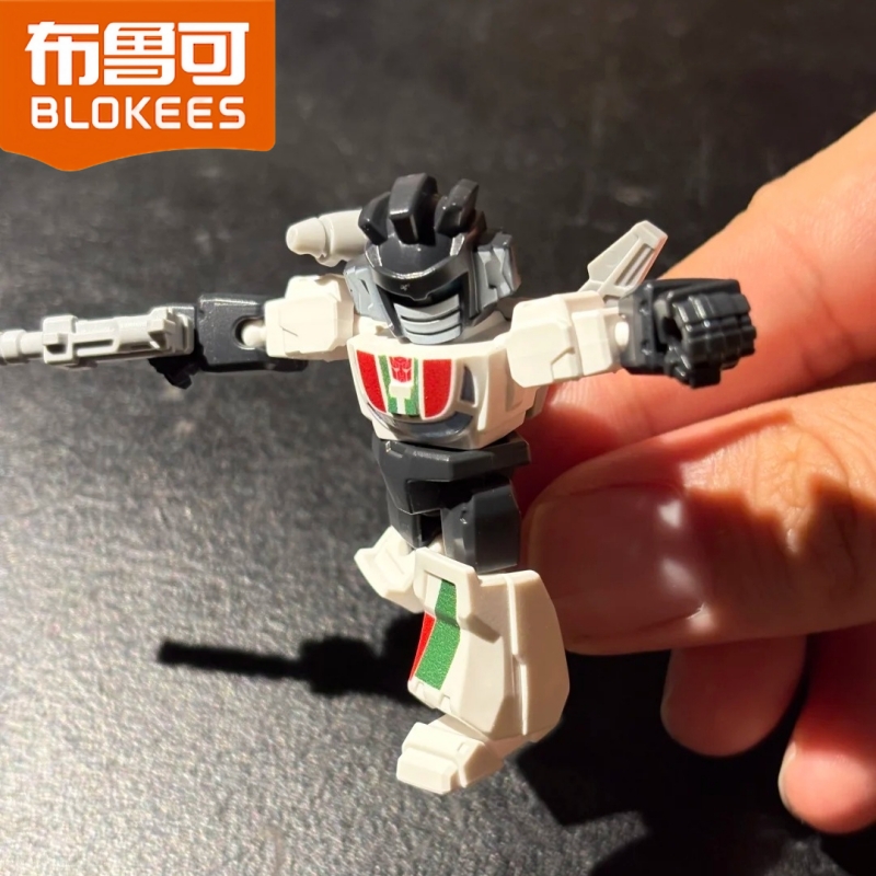 سلسلة بلوكيز ترانسفورمرز ديفند - مراجعة Model Kit Optimus وسعره