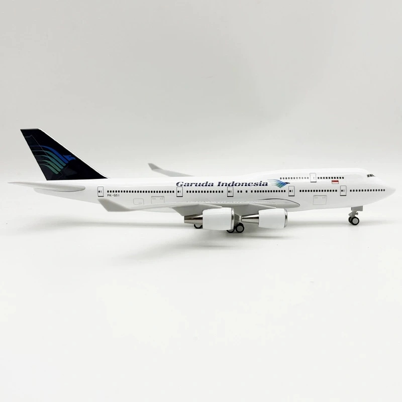 نموذج طائرة جارودا إندونيسيا B - مراجعة Model Kit Indonesia وسعره